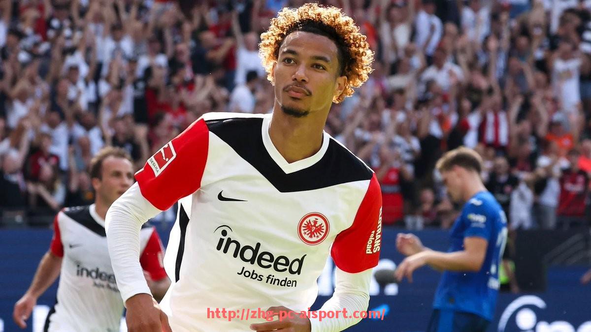 爱体育-世俱杯商业合作模式的转型与创新路径分析