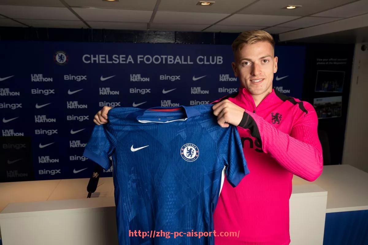 爱体育-世俱杯参赛队在赛前的海外拉练安排及其战术调整